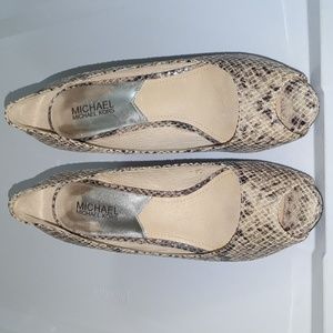 Michael Kors Snakeskin print Leather Platform Pumps Heels